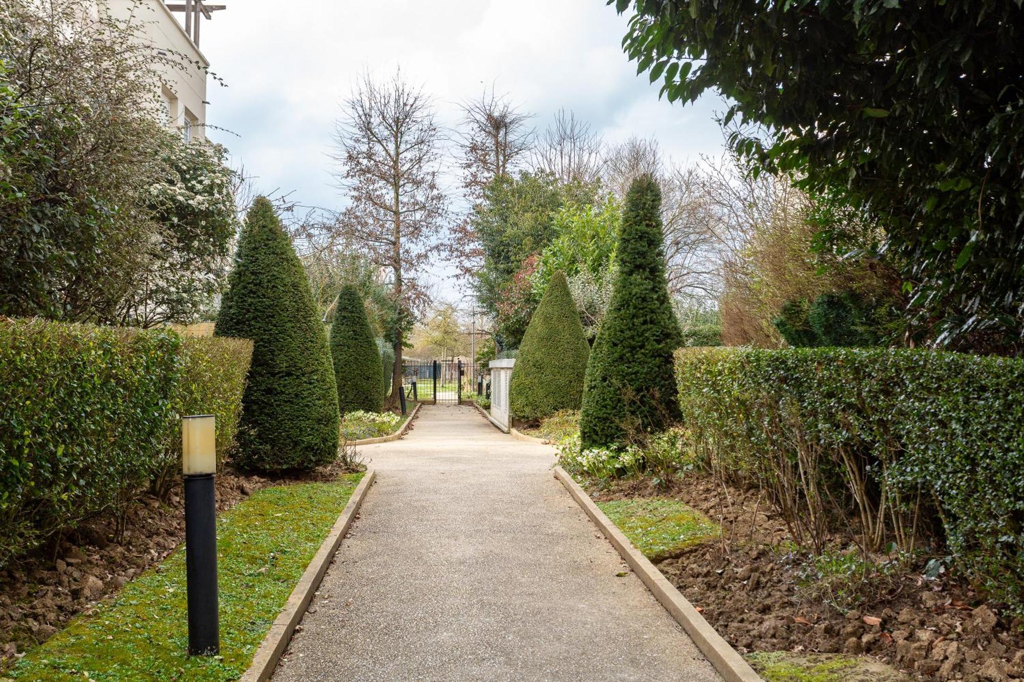 Happy Stay Disney Two - Apartment With Garden & Parking Монтеврен Экстерьер фото